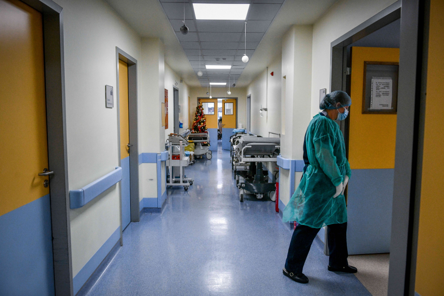 Έρχονται προσλήψεις ιδιωτών στα νοσοκομεία αλλά και απογευματινά χειρουργεία