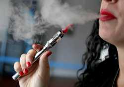 Στη Βουλή το νομοσχέδιο που απαγορεύει τη χρήση του ηλεκτρονικού τσιγάρου