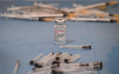 ΗΠΑ: Πρώτα θετικά αποτελέσματα στις δοκιμές της Moderna για μια 3η δόση εμβολίου