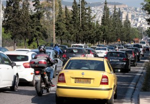 Χάος στους δρόμους της Αθήνας από την απεργία των ΜΜΜ