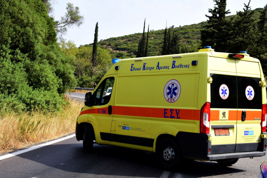 Αργος: Ένας νεκρός και δύο τραυματίες σε τροχαίο στη Ναυπλίου-Μυκηνών
