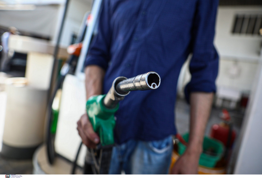 «Κλείδωσε» το «Fuel Pass»: Μεγαλύτερη επιδότηση στα καύσιμα, αυξάνονται οι δικαιούχοι, έρχονται οι ανακοινώσεις (βίντεο)