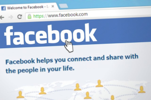 Aνησυχητική έκθεση: Μόνιμη απειλή οι παρακολουθήσεις πολιτών μέσω Facebook και Instagram