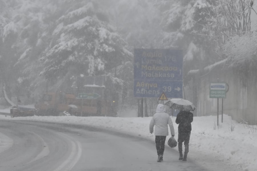 Κακοκαιρία: Πυκνές χιονοπτώσεις και πολικές θερμοκρασίες φέρνει ο «Φίλιππος» και σήμερα