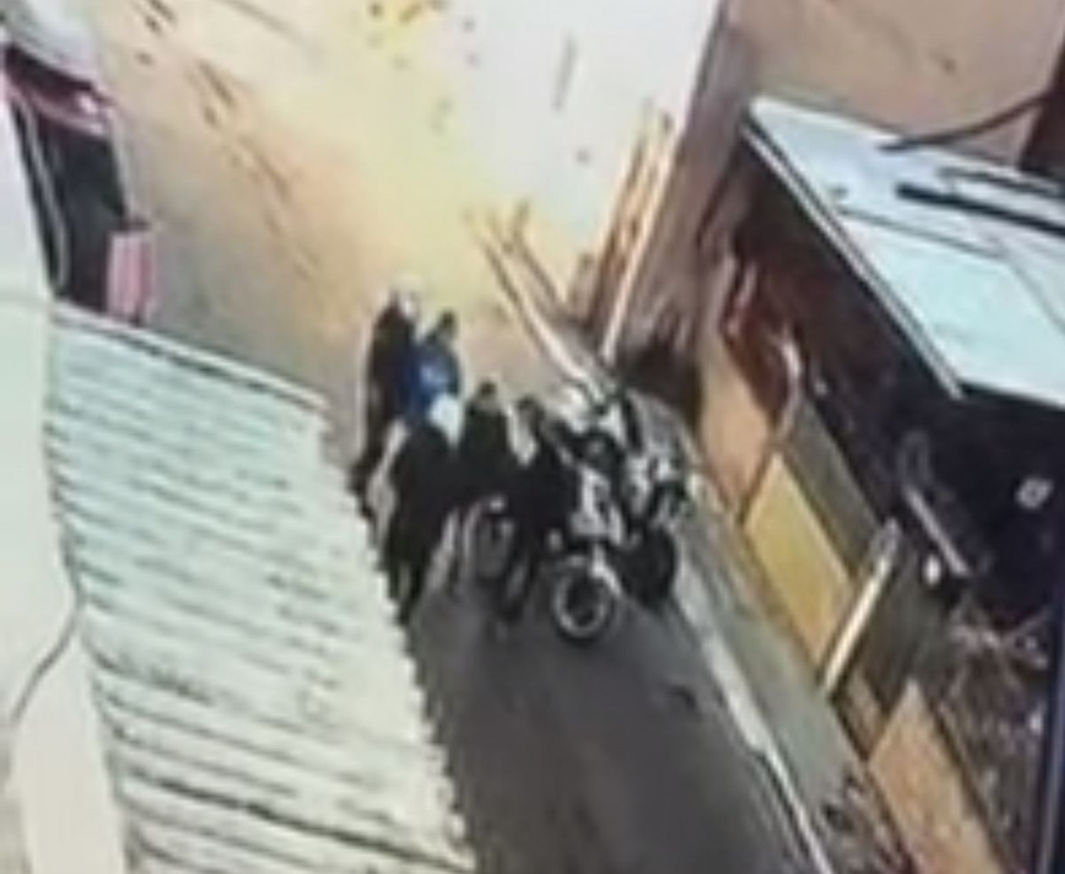 Νέο κρούσμα αστυνομικής βίας - Βίντεο με αστυνομικό που χτυπάει 11χρονο παιδί