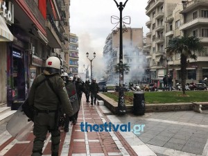 Ξύλο και χημικά στη Θεσσαλονίκη (pic + video)