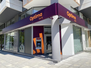 Έξι νέα καταστήματα άνοιξε η Optima bank