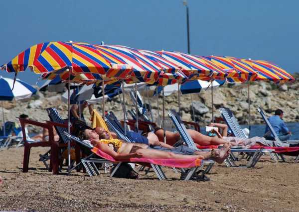 Οι 430 ελληνικές παραλίες που πήραν «Γαλάζια Σημαία»
