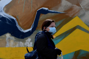 Κορονοϊός: Η αλήθεια για τις μάσκες, γιατί είναι επικίνδυνες αυτές με το φίλτρο