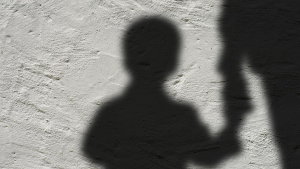 #Metoo: Σοκαριστική καταγγελία για κακοποίηση 4χρονου αγοριού από τον γιο της γυναίκας που τον πρόσεχε