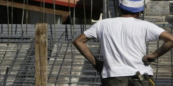 ΕΛΣΤΑΤ: Αυξήθηκε κατά 45,7% ο αριθμός των οικοδομικών αδειών το Μάιο