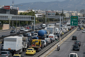 Κλείνει σήραγγα στη νέα Εθνική Οδό Αθηνών - Κορίνθου