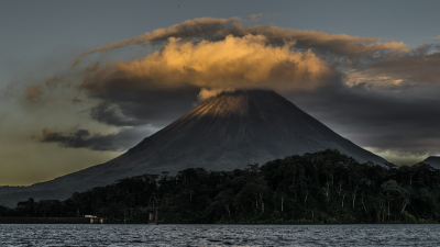 Έτοιμο να εκραγεί ηφαίστειο στην Κολομβία - Έντονες σεισμικές δονήσεις, απομακρύνονται κάτοικοι