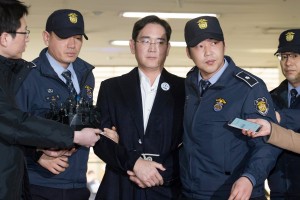 Νότια Κορέα: Με ποινή κάθειρξη 12 ετών «απειλείται» ο κληρονόμος της Samsung