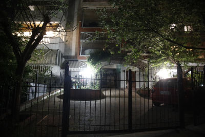 Τραγωδία στη Θεσσαλονίκη: Ανήλικος έπεσε νεκρός από πυροβολισμό φίλου του - Σοκ στη γειτονιά