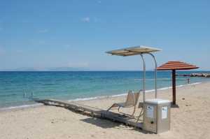 Ράμπες προσβασιμότητας ατόμων με αναπηρία σε παραλίες της Αττικής
