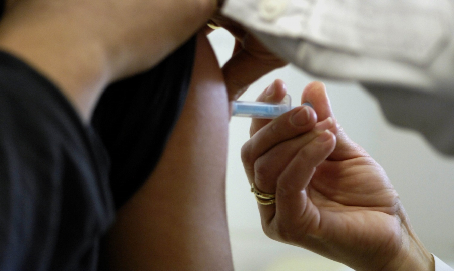 Κορονοϊός: Πάνω από 7 εκατ. εμβολιάστηκαν με την πρώτη δόση