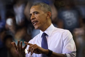 Ο Μπαράκ Ομπάμα στηρίζει επίσημα Μακρόν