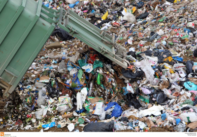 Ρεκόρ σκουπιδιών στη Θεσσαλονίκη, «ξεχείλισαν» οι κάδοι τα Χριστούγεννα με 1.700 τόνους απορριμμάτων