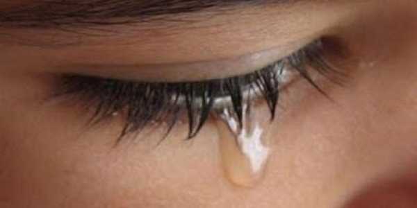 Το κορίτσι που αντί για δάκρυα κλαίει πέτρες 