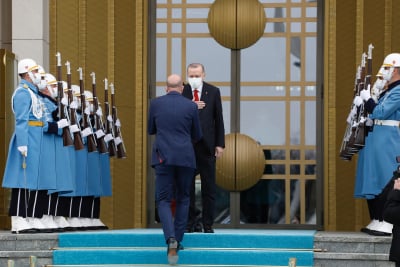 Ερντογάν σε Πούτιν: «Ας μη θέσουμε σκληρούς όρους στους Ταλιμπάν»