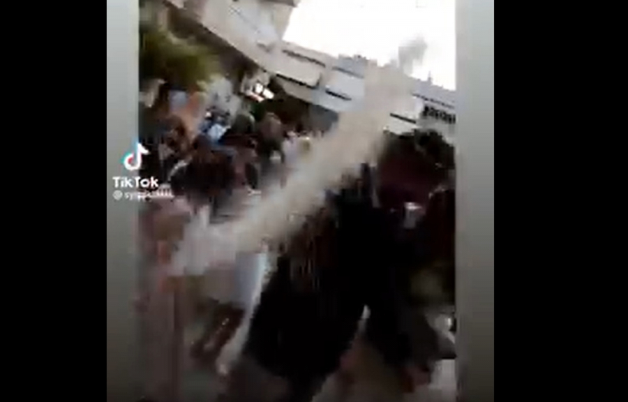 «Έπος» οι καλεσμένοι σε γάμο στην Κρήτη, πώς πέταξαν το ρύζι στο ζευγάρι - Viral το βίντεο