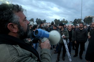 Αγρότες της Κρήτης εναντίον ΠΝΟ για την απεργία στα πλοία
