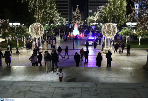 Χωρίς περικοπές ο χριστουγεννιάτικος στολισμός της Αθήνας