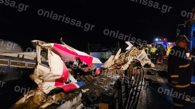 Τραγωδία με σύγκρουση τρένων στα Τέμπη: Αναφορές για 15 νεκρούς, πάνω από 70 τραυματίες, υπάρχουν ακόμα εγκλωβισμένοι