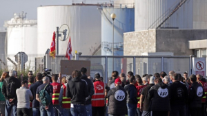Γαλλία: Το συνδικάτο CGT επεκτείνει τις απεργίες στην TotalEnergies