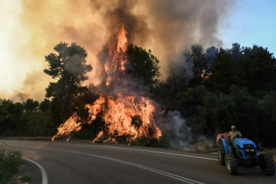 Εκδηλώθηκαν 58 δασικές πυρκαγιές μέσα σε ένα 24ωρο, όλα τα νεότερα για τα πύρινα μέτωπα