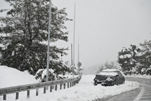 «Κακοκαιρία Μπάρμπαρα»: Τα έκτακτα μέτρα για τα χιόνια και οι περιοχές που θα πληγούν περισσότερο