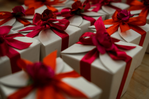 Οχτώ δώρα για να χαρίσεις στους αγαπημένους σου που έχουν περισσότερη σημασία από να τα... αγοράσεις