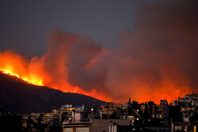 Φωτιά σε Πεντέλη-Ντράφι: Ανήσυχος ο Βαγγέλης Μπουρνούς, σε ετοιμότητα ο δήμος Ραφήνας να φιλοξενήσει πυρόπληκτους