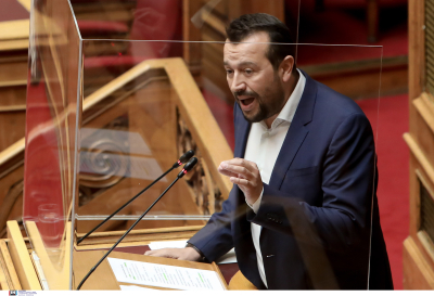 Βουλή: Άρση της ασυλίας του Νίκου Παππά - «Χτυπάτε όσο θέλετε» λέει ο βουλευτής του ΣΥΡΙΖΑ