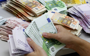 Εφάπαξ οικονομική ενίσχυση 1.000 ευρώ ανά άνεργο πρώην εργαζόμενο σε τέσσερις εταιρίες