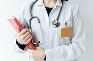 Οι γιατροί συστήνουν «να απευθύνεστε μονο σε νόμιμα ιατρεία»: Πως θα τα ξεχωρίσετε