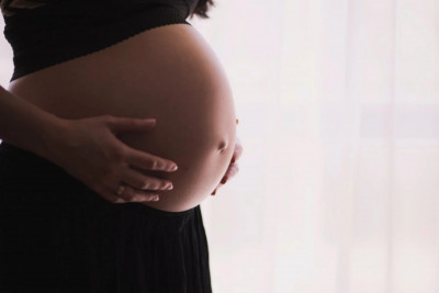 Κορονοϊός: Μεγαλύτερος ο κίνδυνος θανάτου και εισαγωγής στις ΜΕΘ για τις έγκυες γυναίκες