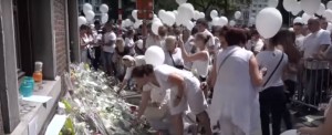 Λιέγη: Χιλιάδες άνθρωποι στην πορεία μνήμης για τα τρία θύματα της τρομοκρατικής επίθεσης (vid)