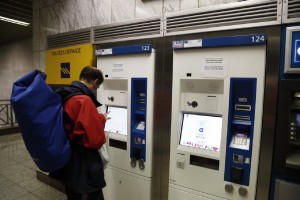 Ηλεκτρονικό εισιτήριο: Σε μόλις τέσσερις σταθμούς κλείνουν οι μπάρες - Ποιοι είναι