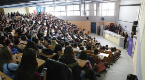 Κορονοϊός: Δεν χάνεται το εξάμηνο στα ΑΕΙ - Υπογράφηκε η εγκύκλιος για την εξ&#039; αποστάσεως εκπαίδευση