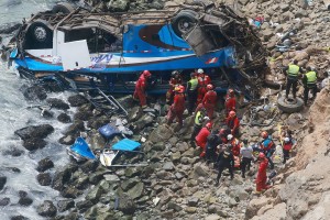 Περού: Στους 51 οι νεκροί από την πτώση λεωφορείου σε χαράδρα