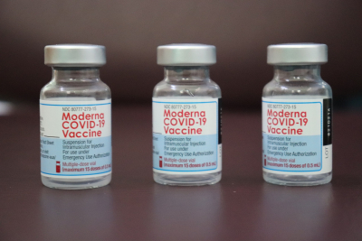 Εμβόλιο Moderna: Σταματούν οι σκανδιναβικές χώρες τη χορήγηση του σε άνδρες κάτω των 30 λόγω παρενεργειών