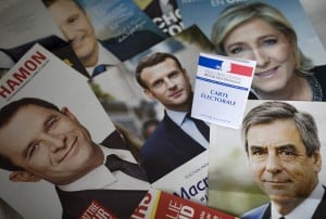 Γαλλικές εκλογές 2017: Εκτός επικράτειας οι πρώτοι ψηφοφόροι