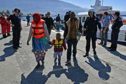 Περίπου 1.700 παράτυποι μετανάστες επέστρεψαν στις χώρες τους