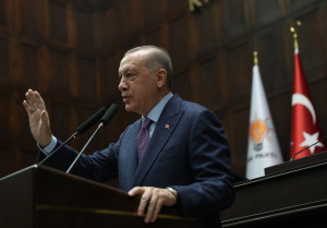 Εξελίξεις στην Τουρκία: Καθαίρεση για τρεις βουλευτές της αντιπολίτευσης