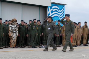 Άραξος: «Τίγρης» σε άσκηση του ΝΑΤΟ, την χαιρετούν στρατιωτικοί και το Twitter παίρνει φωτιά (εικόνες)