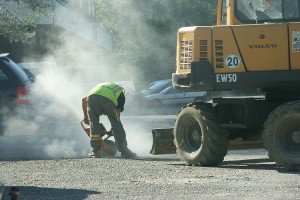 Η ΓΣΕΕ ζητά απαγόρευση συγκεκριμένων εργασιών λόγω καύσωνα