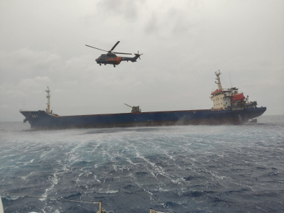 Οι πρώτες εικόνες από τη σύγκρουση πλοίων στη Χίο, αρνήθηκε βοήθεια το τουρκικό πλήρωμα