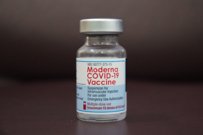 Moderna: Έρχεται διπλό εμβόλιο που θα «χτυπά» κορονοϊό και γρίπη ταυτόχρονα